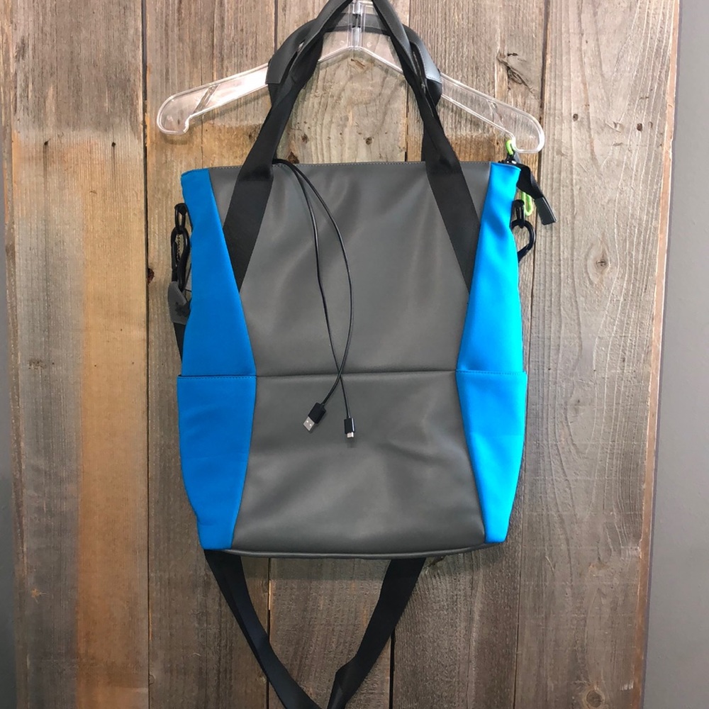 Battery Powered Tote Bag For Your 15’ Laptop